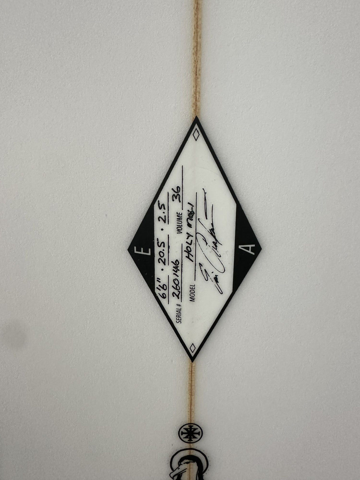 Arakawa Holy Moli 6'6 surfboard – dimensions stamp (length, width, thickness, volume)