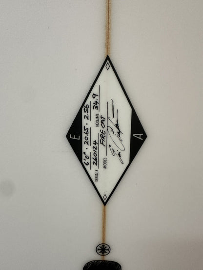 Arakawa Firecat 6'0 thruster surfboard – dimensions stamp (length, width, thickness, volume)