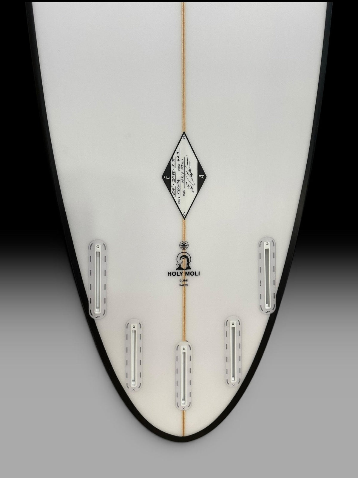 Arakawa Holy Moli 6'10 surfboard – tail and fin boxes close-up